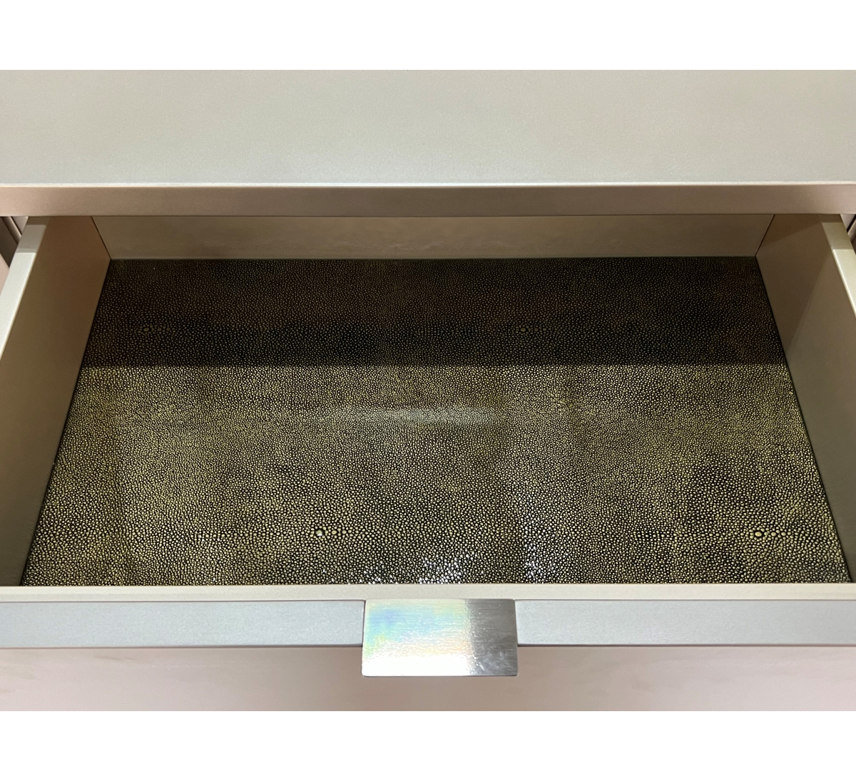 Комод CASTILLA Armani / Casa, стоимость 1 760 000 руб.  Фотография 5